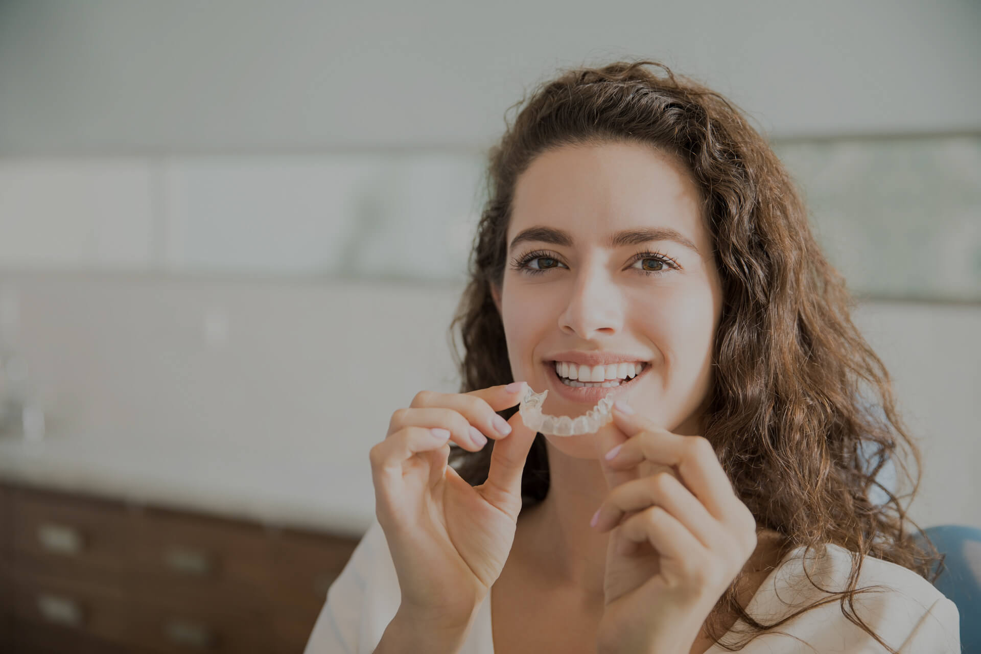 Şeffaf Plak Tedavisi-İnvisalign ile 